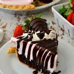 Chocolate Covered Strawberry Brownie Pie