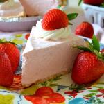 No-Bake Frozen Strawberry Daiquiri Pie