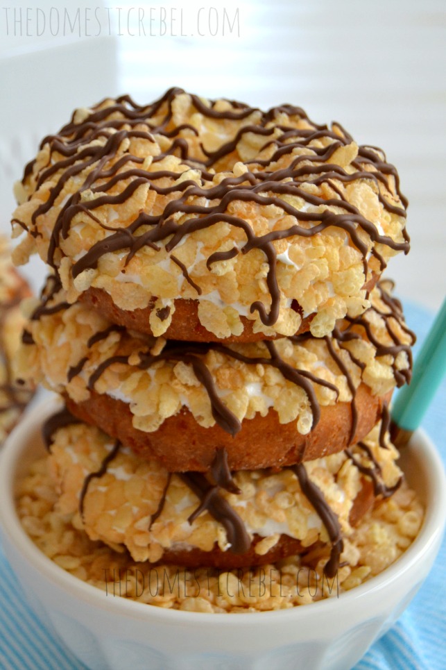 rice krispy treat donuts recipe stacked in a white bowl of rice krispies cereal