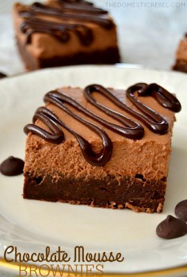 Chocolate Mousse Brownies: fudgy one-bowl brownies topped with a super simple light & fluffy chocolate mousse. So impressive, so fudgy, so fabulous!