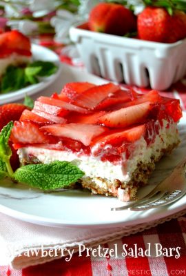 These Strawberry Pretzel Salad Bars are creamy, crunchy, smooth, fresh and so flavorful, not to mention EASY! You'll love the sweet and salty combination of buttery pretzels, creamy cheesecake, and refreshing strawberries!