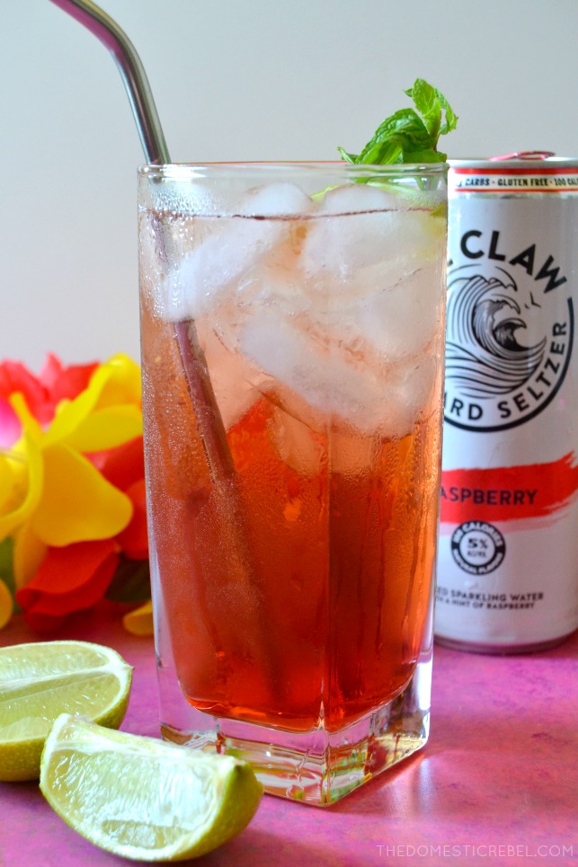 WHITE CLAW RASPBERRY GIN SPARKLERS are super light, fizzy and refreshing cocktails made with raspberry White Claw, gin, raspberry liqueur and lime juice for a super light, sweet and tasty drink! 