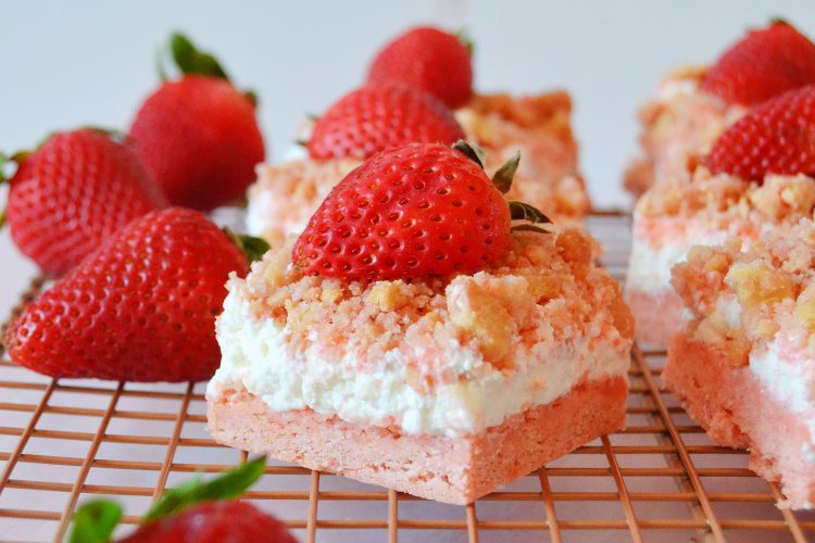 Strawberry Shortcake Crunch Bars